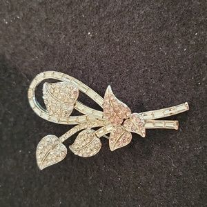 Vintage Silvertone Pin/Brooch with clear and pink rhinestones.